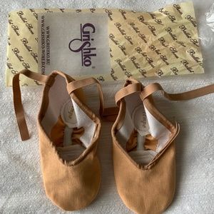Grishko Professional Canvas Dance shoes size 36 D new